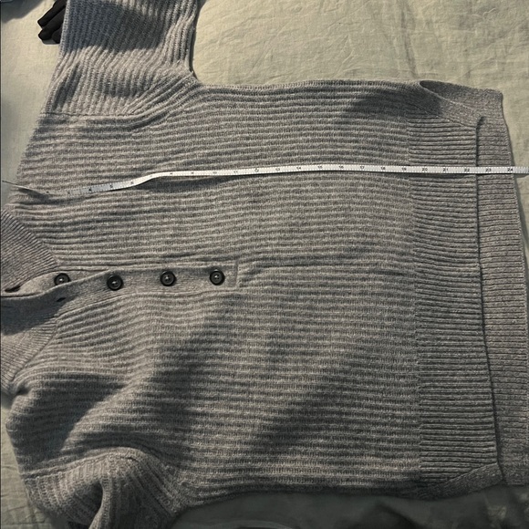 White + Warren cashmere sweater - Picture 6 of 6